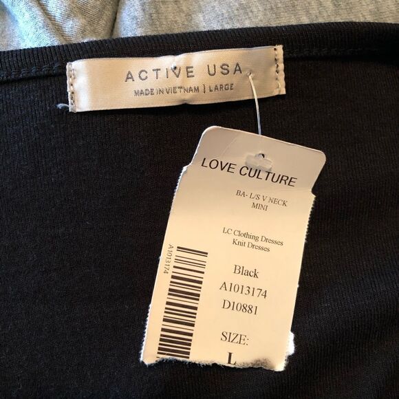 NWT!‎ Active USA black dress long sleeve v neck. - Picture 4 of 11